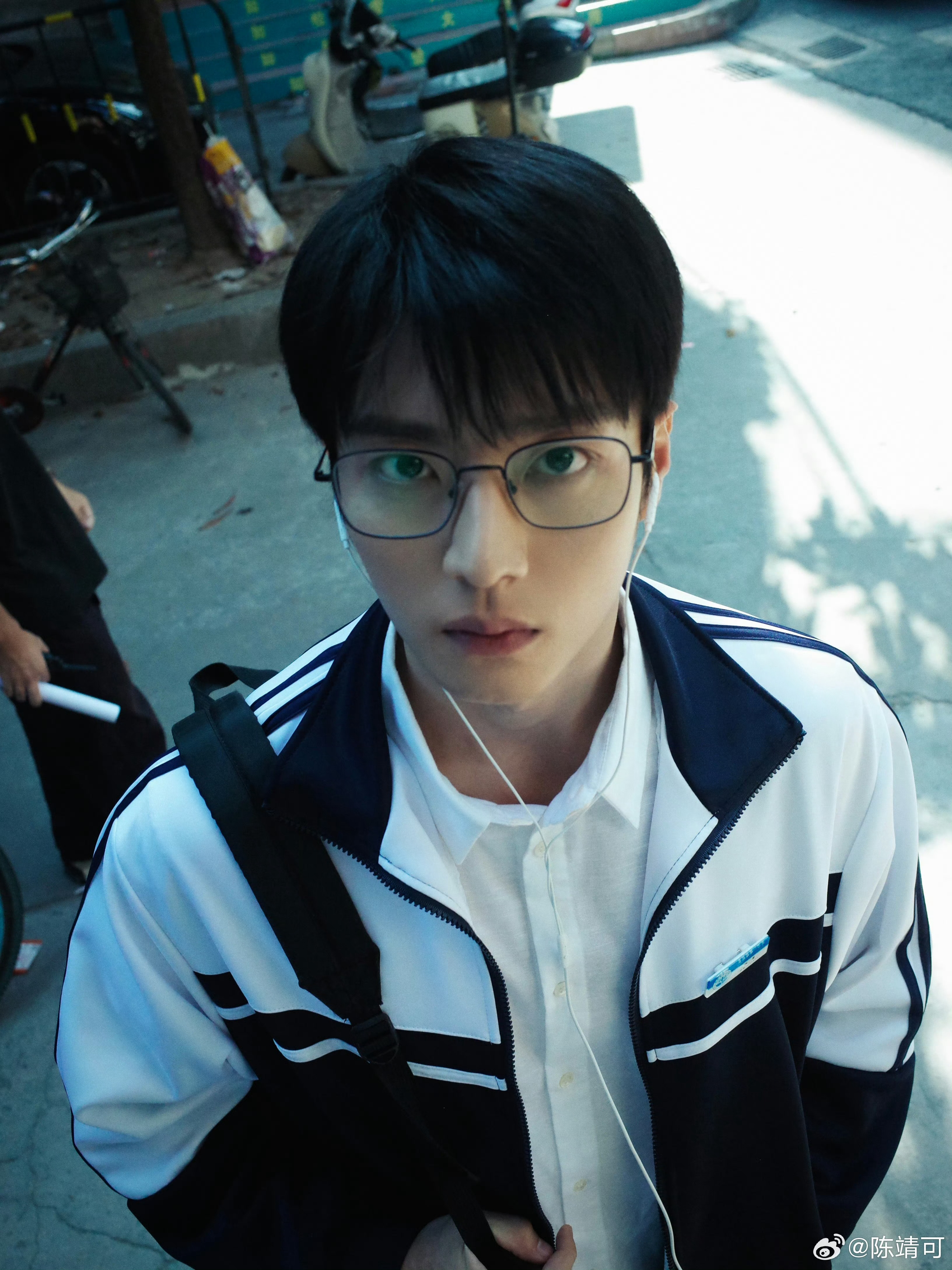 张婧仪陈靖可新剧杀青新剧《致我那菜市场的白月光》官宣杀青监制：李漠导演：徐维宽 