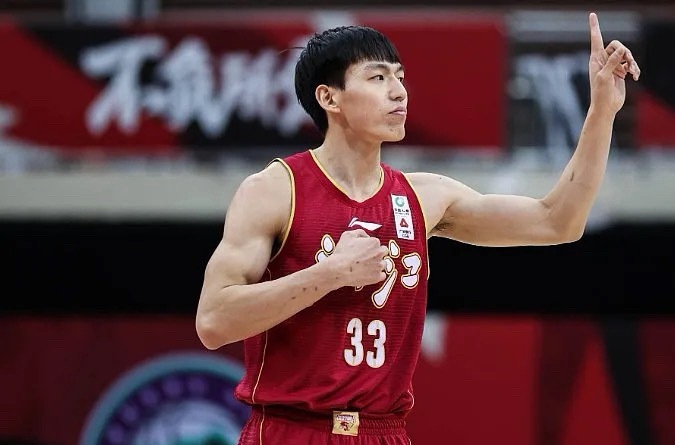 北京时间5月2日19时35分，CBA季后赛12进8的次回合，宁波主场迎战浙江。战