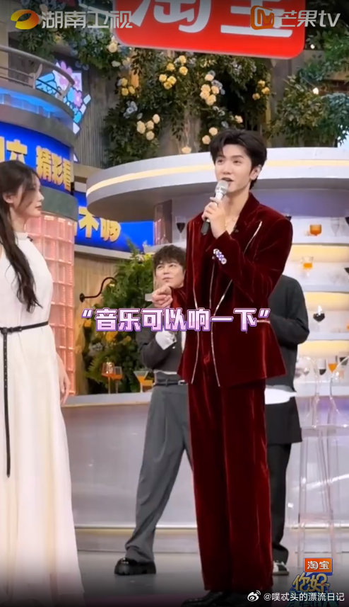 陈哲远一个人跳出两个人的气场你好星期六谁还没被陈哲远这段舞台惊艳！一个人跳出两个