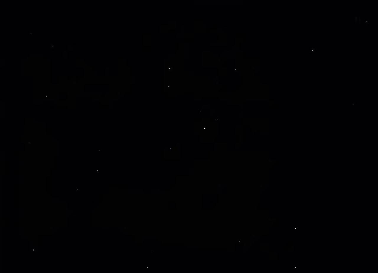看得清吗 是一片星空 去年暑假从云南泸沽湖返程经过四川大凉山的夜晚下车用小米折叠