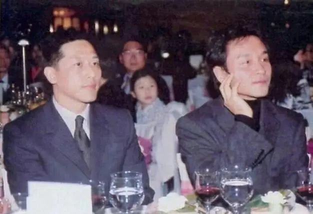 1982年12月9日香港丽晶酒店他遇见了他