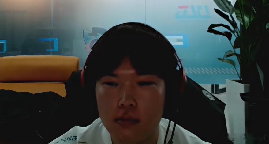 Bin拿一把MVP心情不错，黑化已不再，给大伙露露脸~ 2025德玛西亚杯BLG