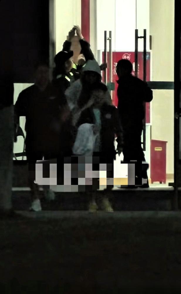 孙颖莎疯了吗？甩开第二名王曼昱整整2000分，还把自己往死里练，直到场馆关灯。