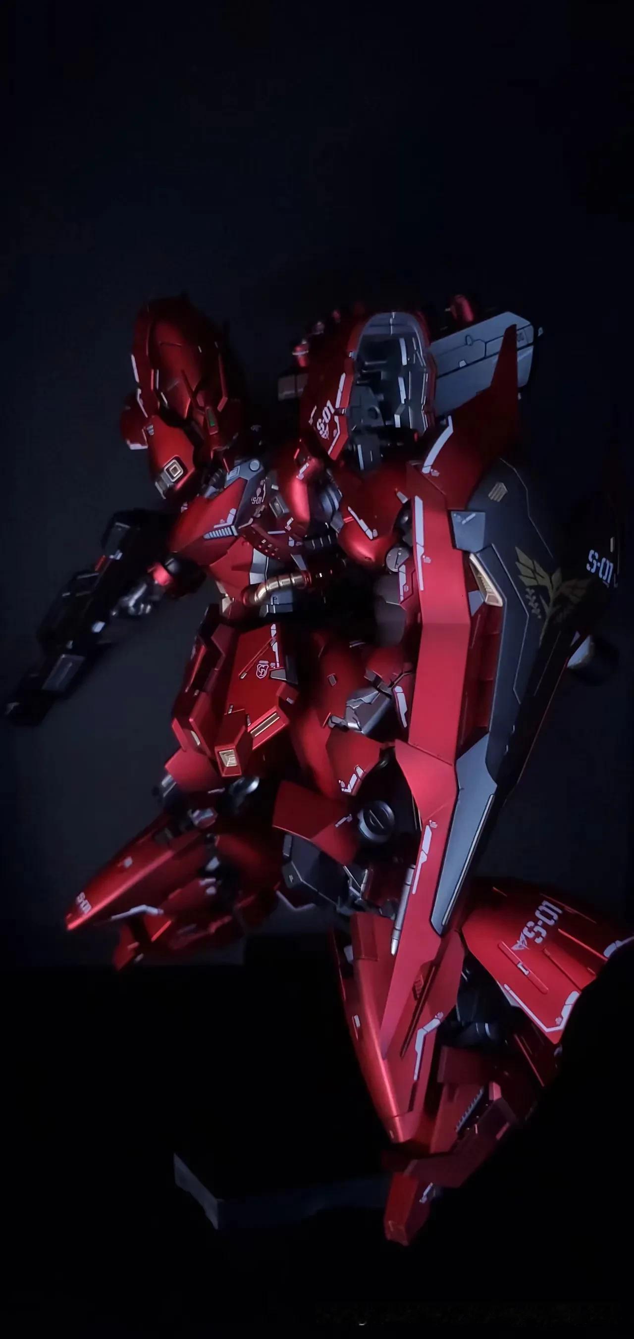RX-0 独角兽高达（Unicorn Gundam）的好基友。
机甲战士高达：“
