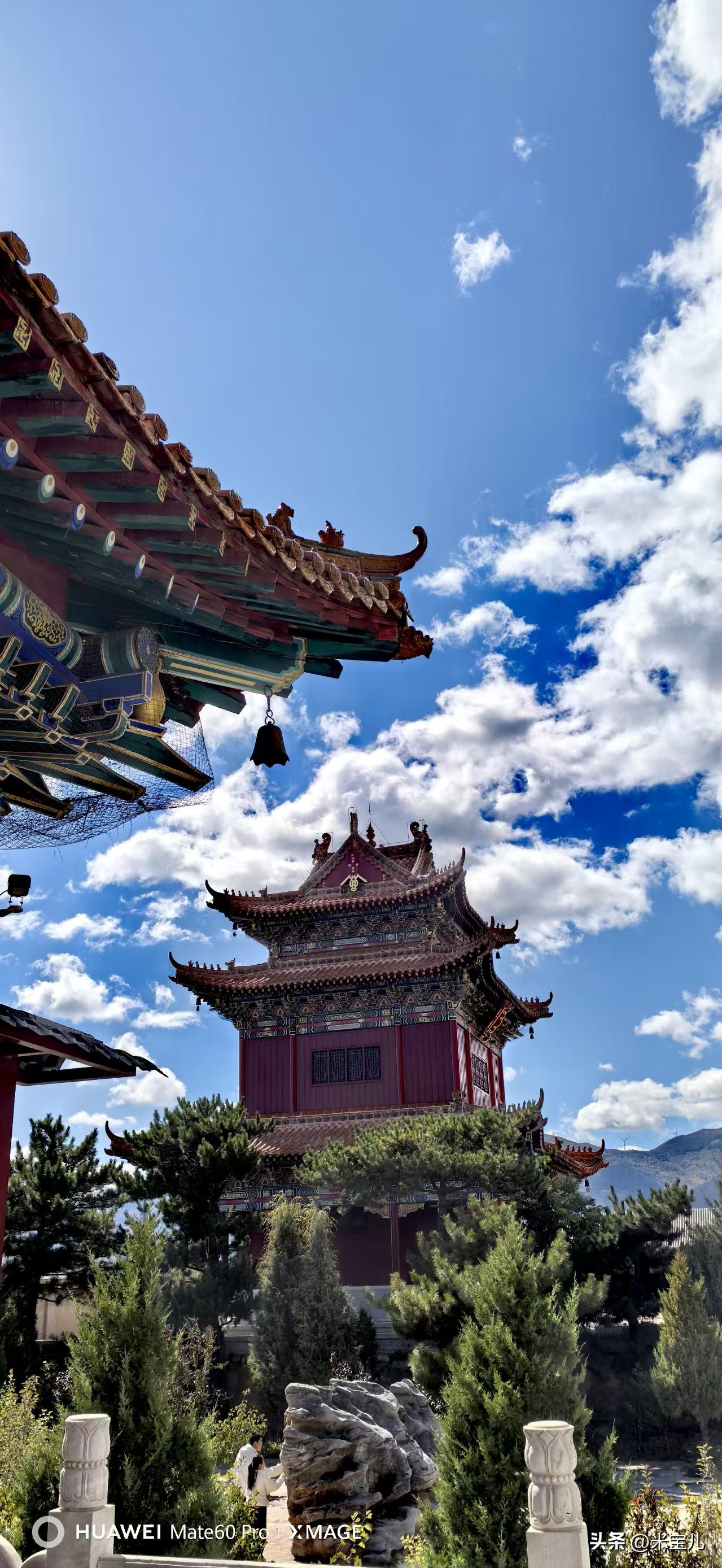 今天被这句话狠狠戳痛了——
累到不想上班，
穷到不敢辞职，
年轻到还没有退休。
