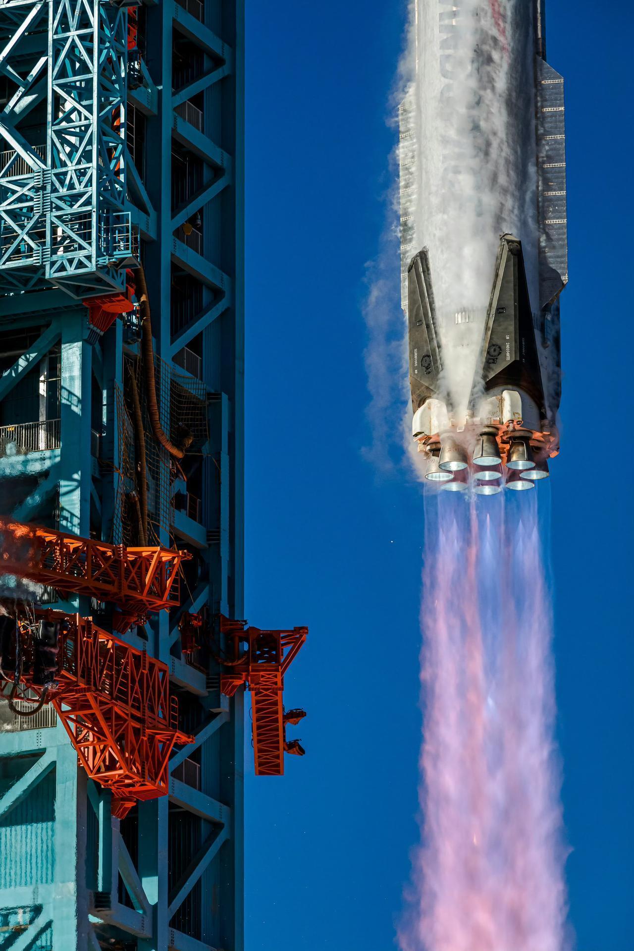 朱雀三号的甲烷尾焰