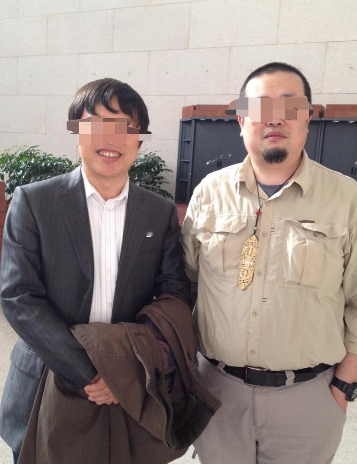 老胡说黄仁勋是“两面派”，可是，有个别人身在体制内文宣机构，但偶尔也会跟自由派们