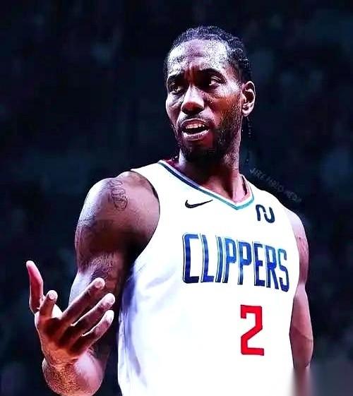 赛前，所有人都说快船要被森林狼的铁桶阵活活耗死。
结果呢？伦纳德一个人，就把人家