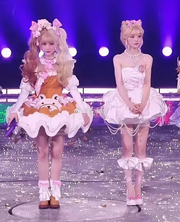 明星出cos 和普通人果然不一样 
