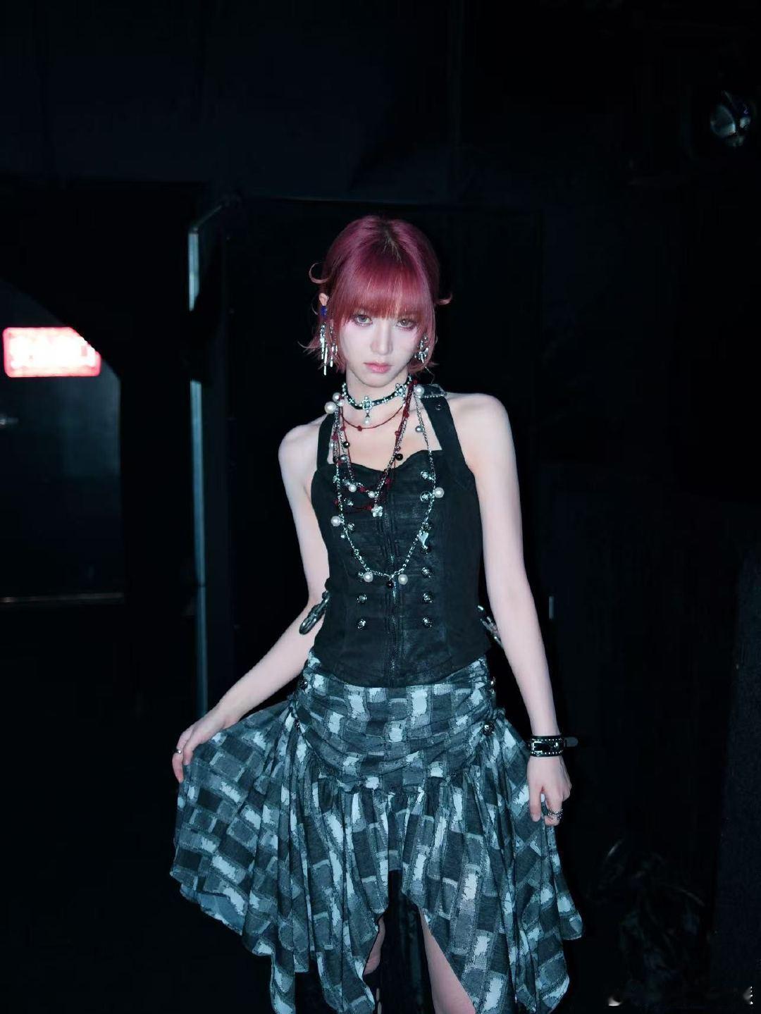 黄灿灿进步好大宝藏女孩藏不住了！黄灿灿唱功进步显著，演唱流畅自然，咬字干净通透，