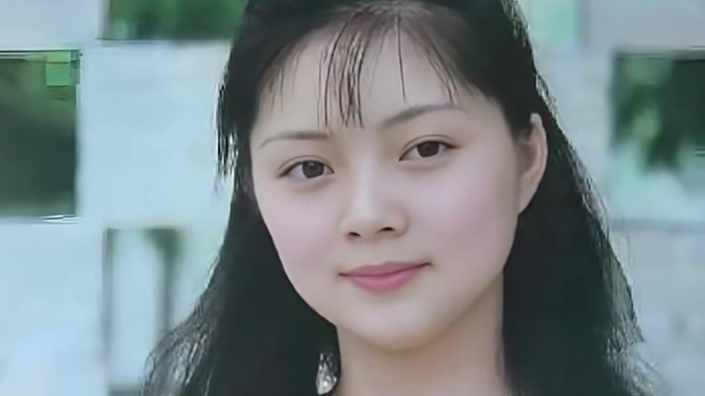 张莉饰演薛宝钗，其实并非剧组第一人选

在《红楼梦》剧中，张莉饰演的薛宝钗，温婉