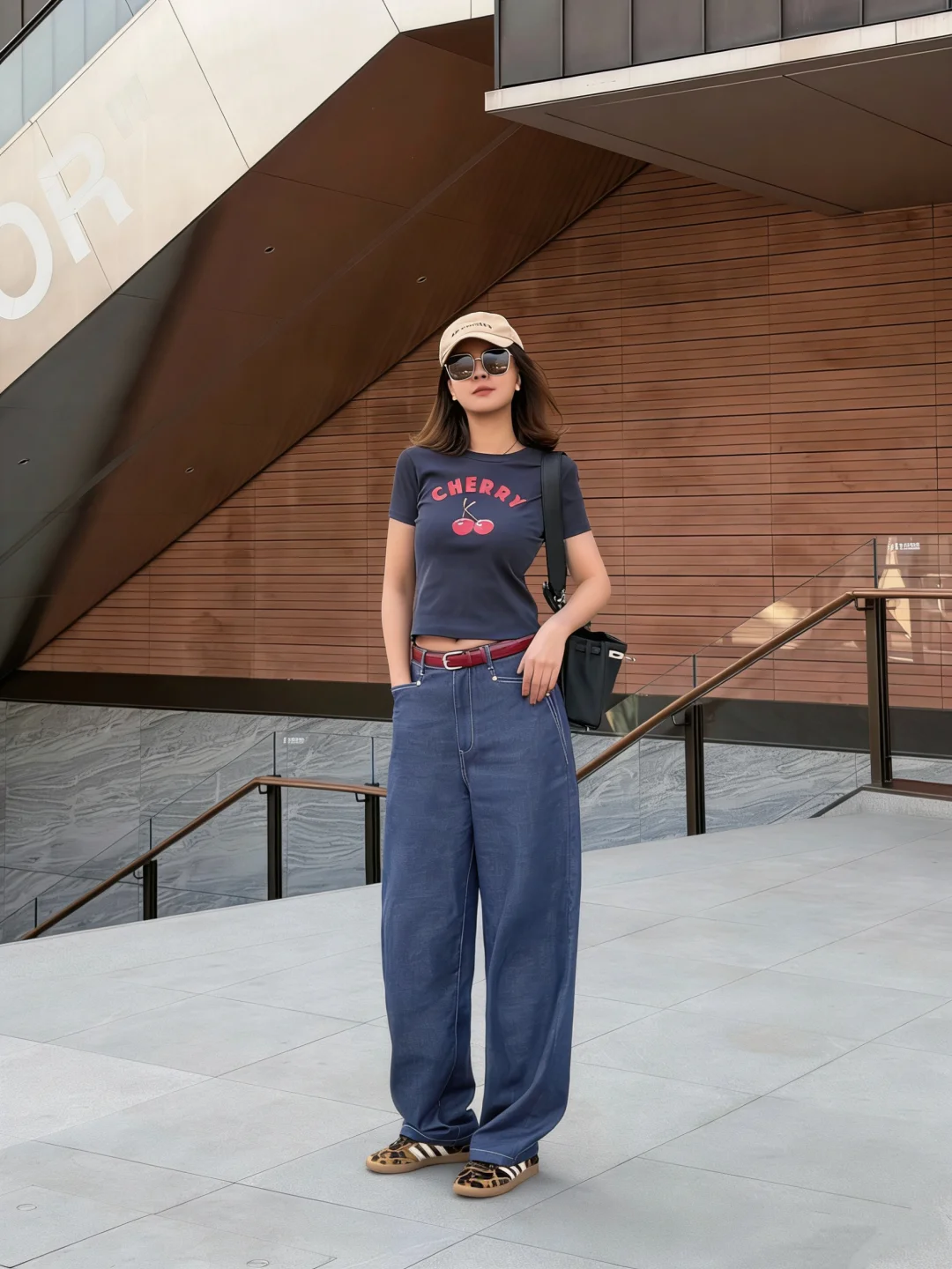 北京二十度回暖 | 一身蓝调随性出街