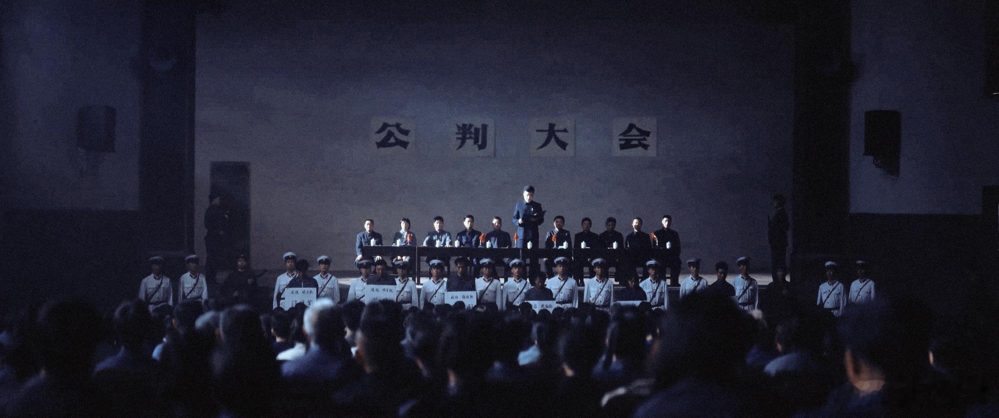 重器 敢拍 这部剧最厉害的地方不在于它展示了多大的案件，而在于它敢于把法治建设初