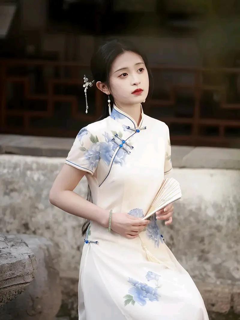 青楼画阁绣帘垂#玉手轻扶醉态娇#青风拂袖#新中式穿搭