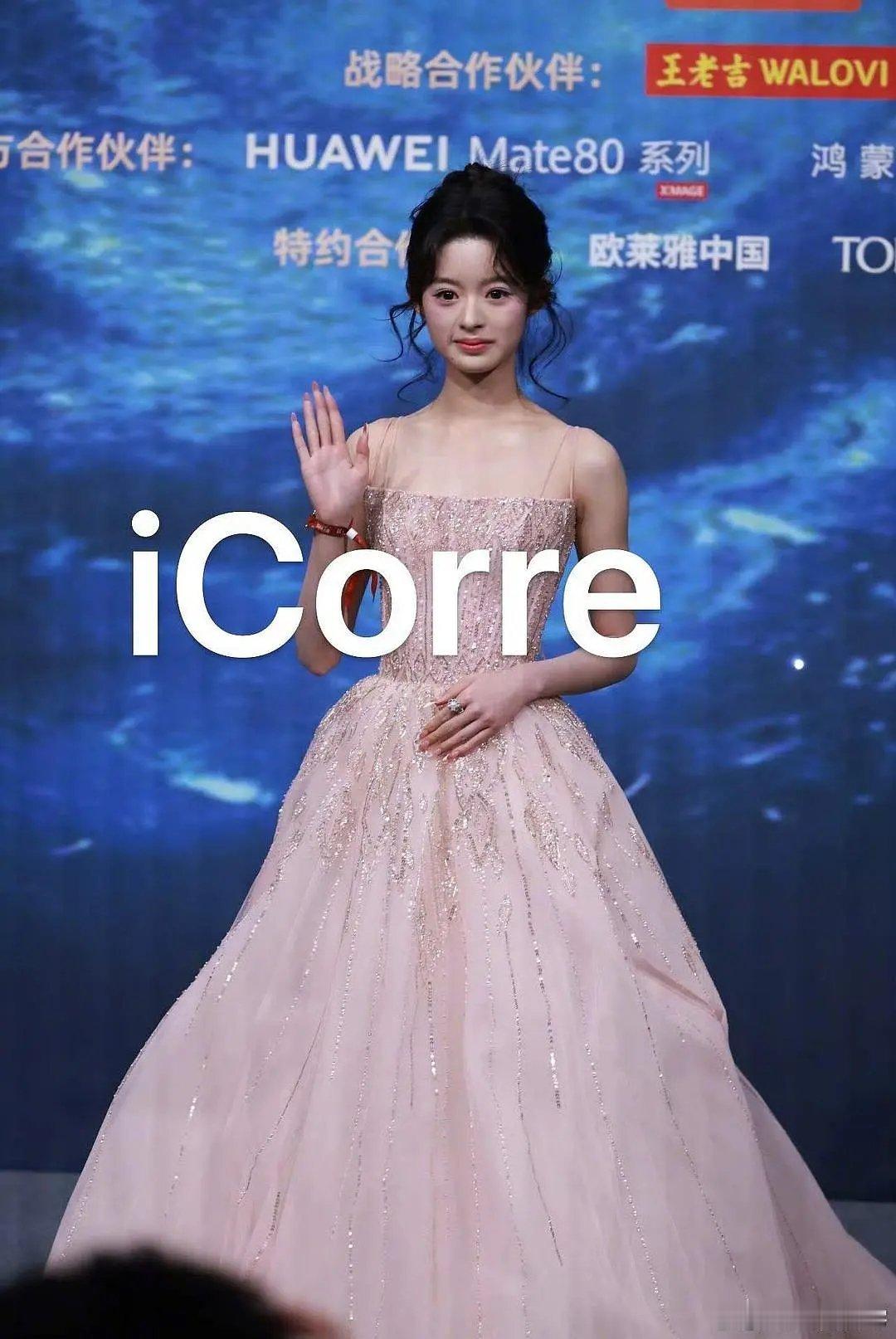 天价耳环风波后，黄杨钿甜出席活动都不戴耳环了 