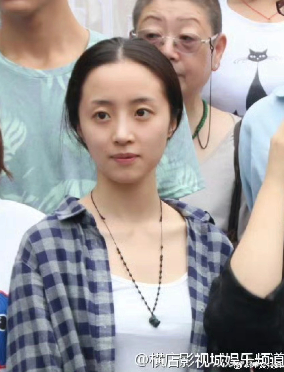 此女好素却好美感叹一下..胡冰卿 ​​​
