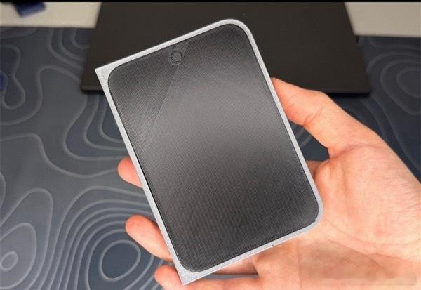 折叠屏iPhone外观实锤最终形态？苹果首款折叠屏iPhone Fold的外观又