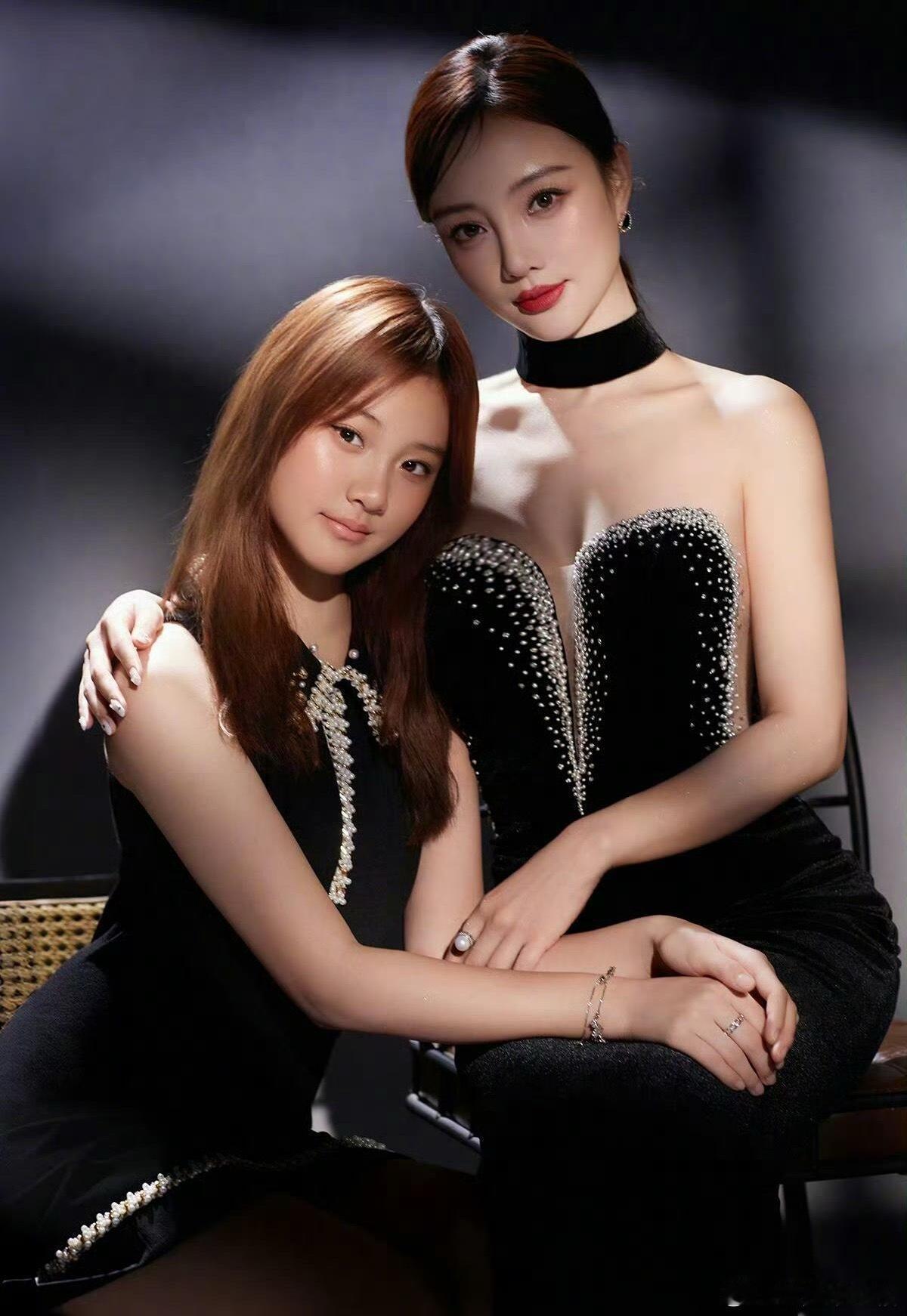 甜馨现在是越来越好看了，完全摆脱了小时候的印象。而且96斤也不算重，这就是女生的