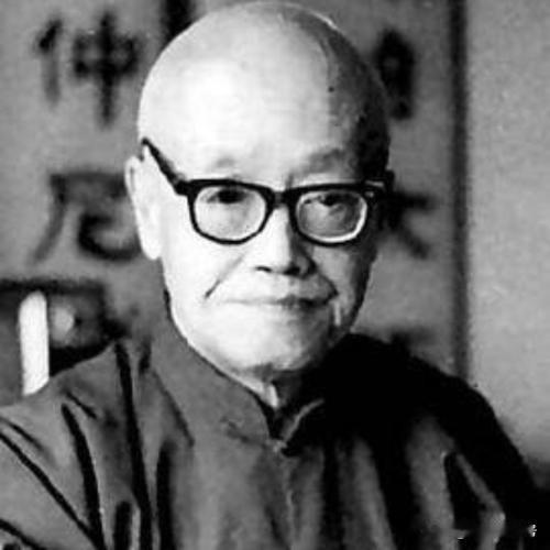 三十年代，俞平伯执教清华之时，家里专门聘了个笛师，以全昆曲之癖。
课余之时，俞平