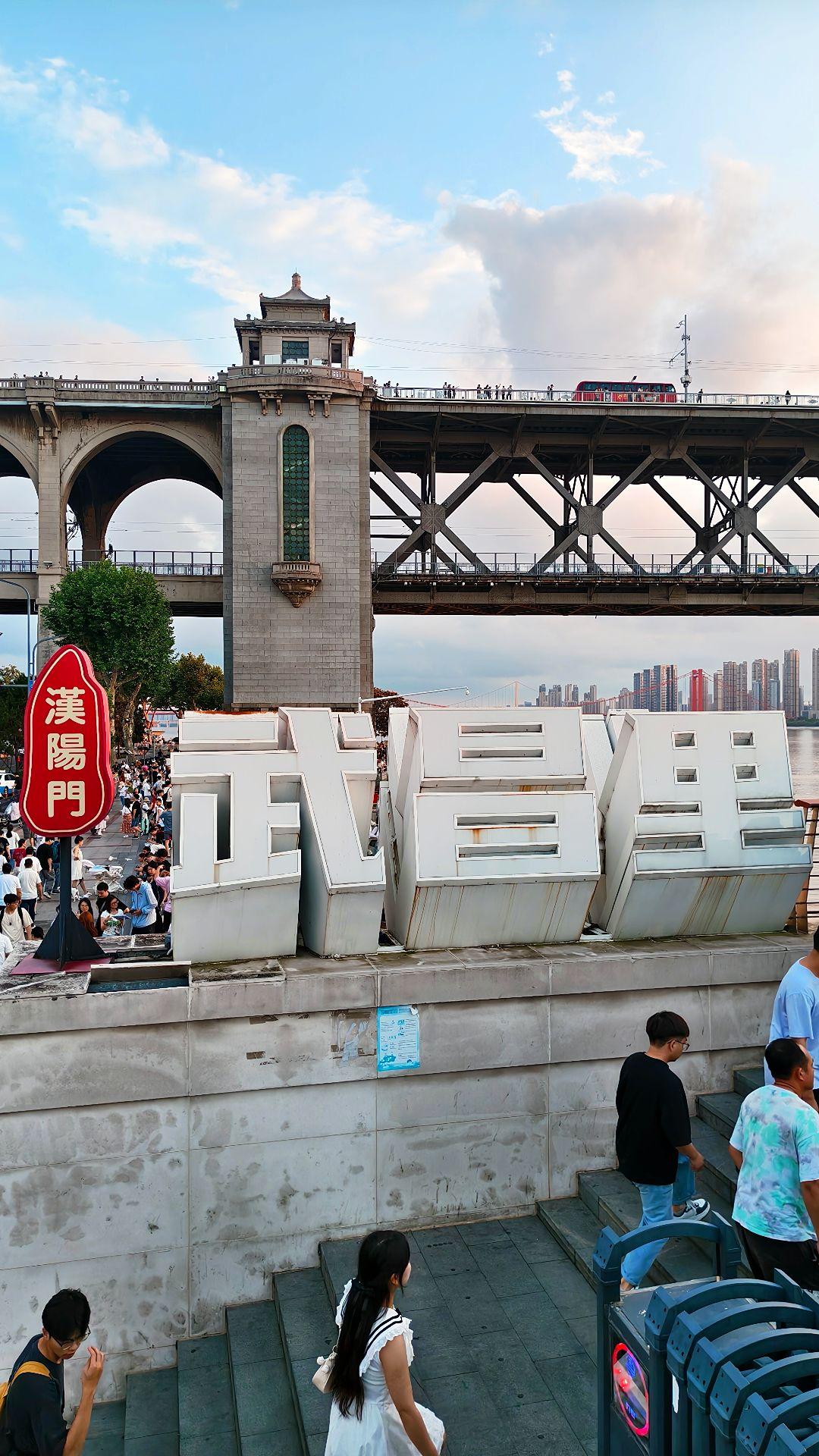 人生没有重来，只有后来， 可后来才知道一切都无法重来…