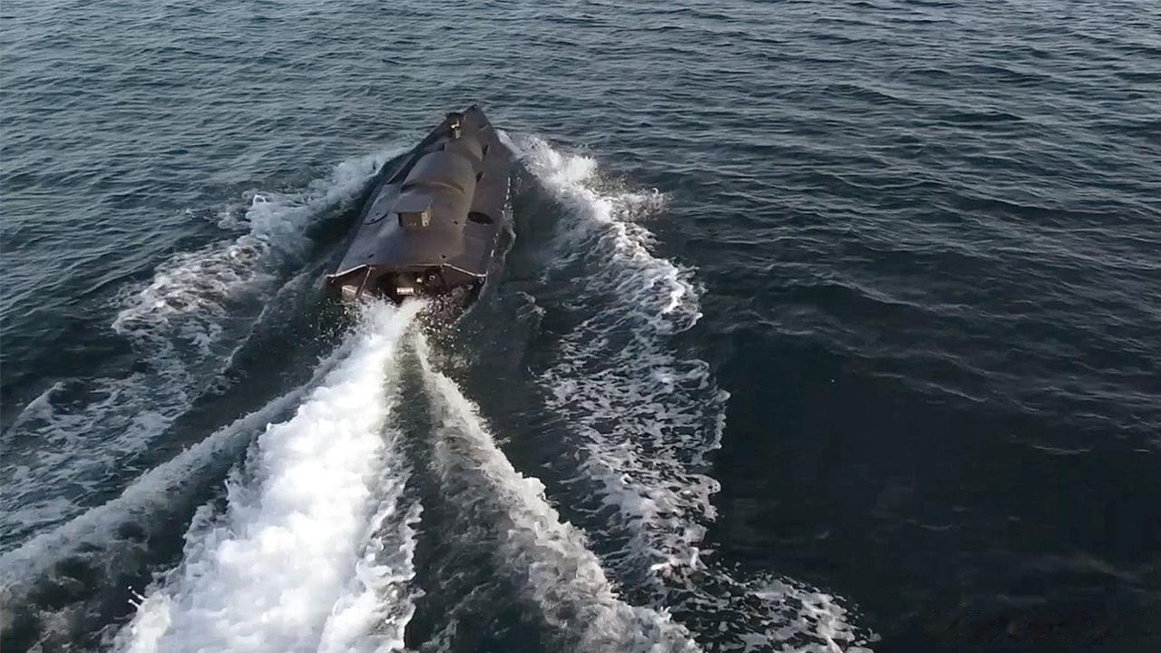 通过无人艇、无人机以及反舰导弹的使用，俄罗斯黑海舰队已被乌军累计摧毁和击伤16艘