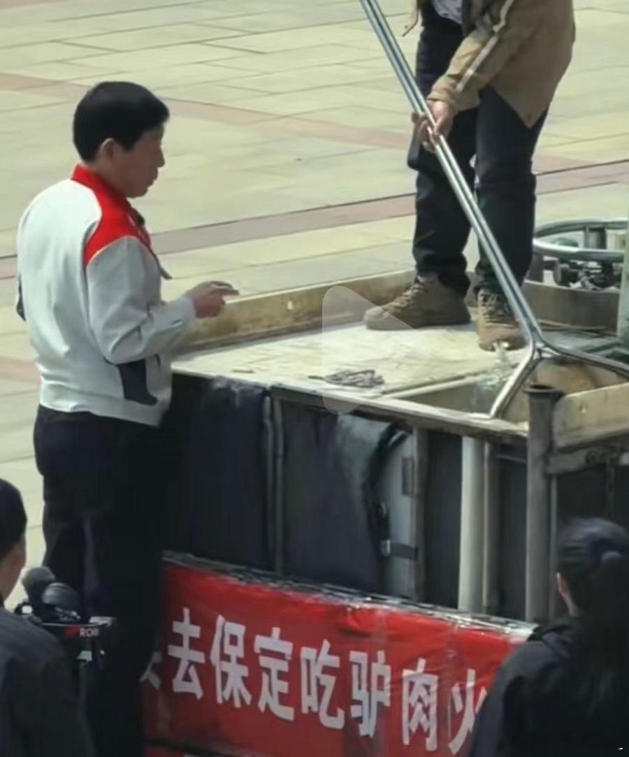 小道消息。CC把阿兰·杜雅尔丹挖来了。