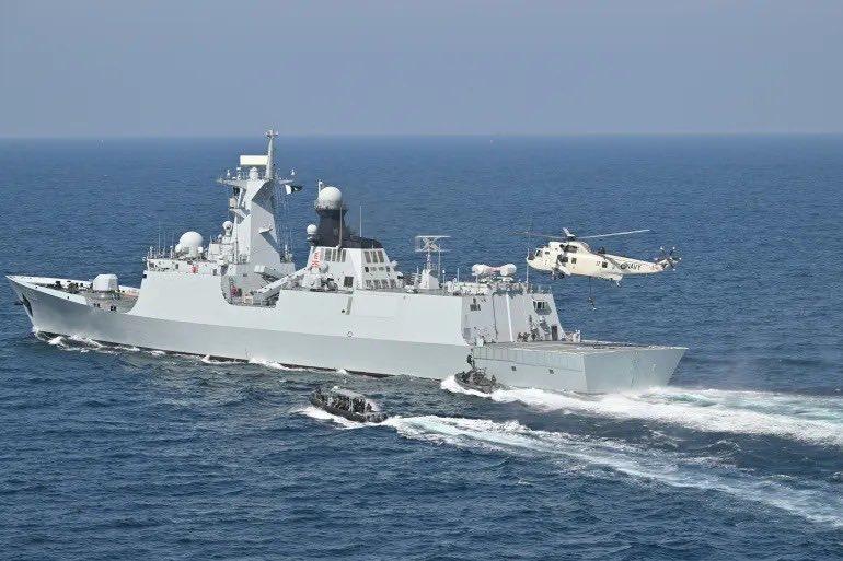 巴基斯坦军方刚向海湾地区派遣了军舰，为油轮提供护航。 

巴基斯坦表示：确保船只