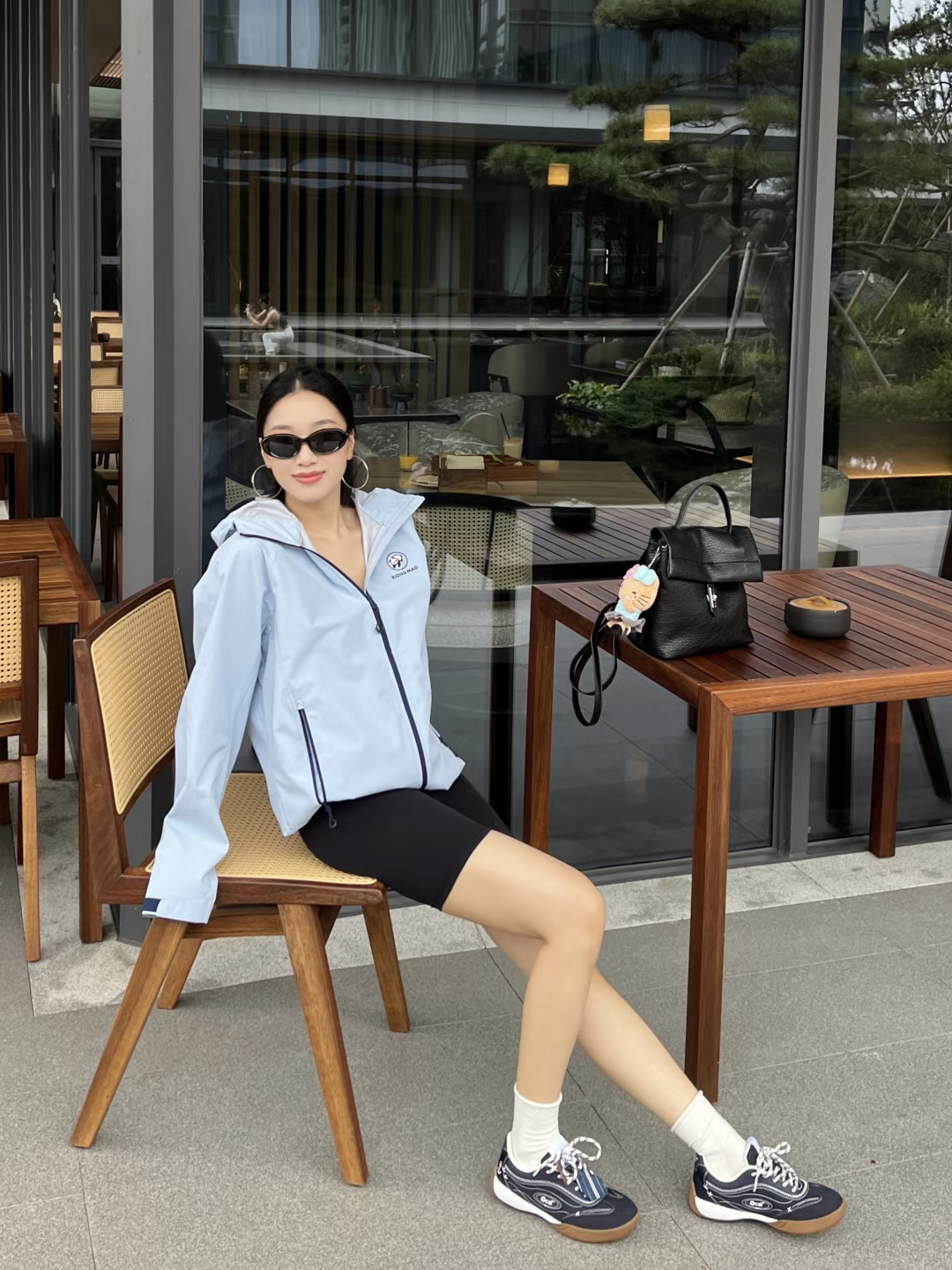 蓝色户外真的好好看～