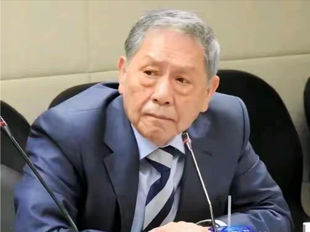 5月1日，台湾退役中将帅化民说：美菲军演是在解放军全程围观下匆忙落幕

2026