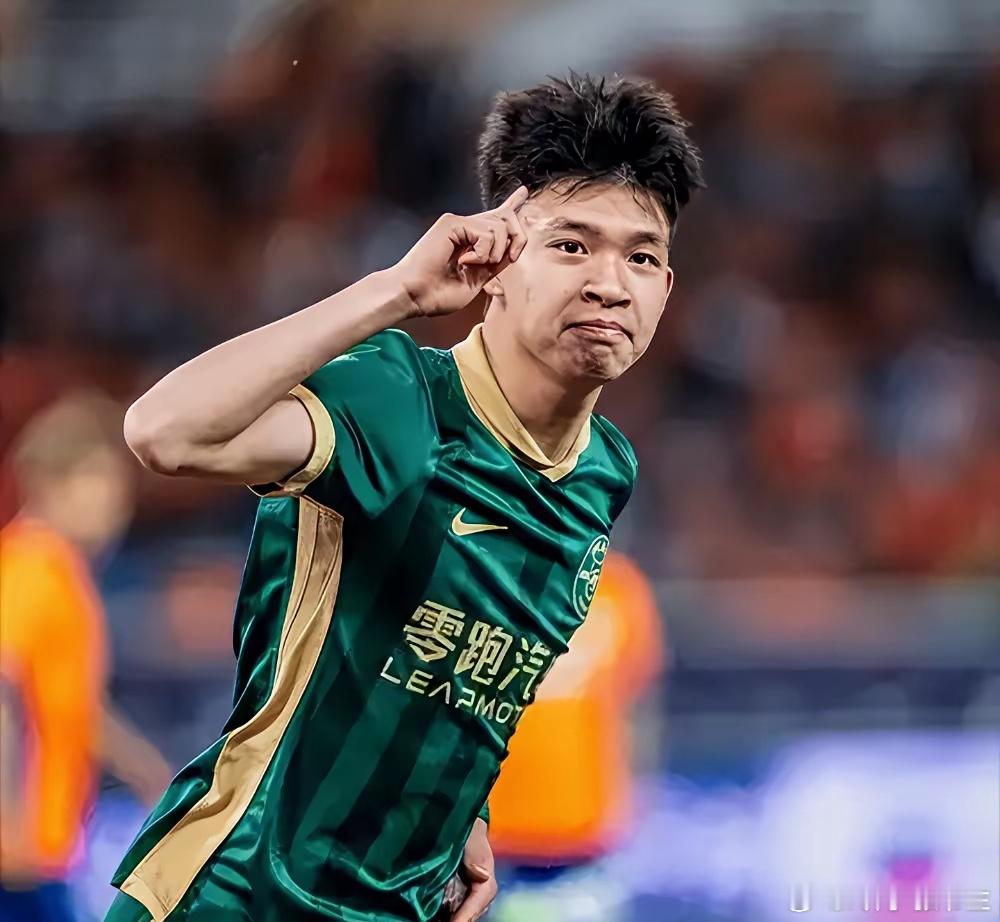 王玉栋这小伙子，心态是真够硬的啊！亚洲杯被骂成那样，又是说他飘，又是说他防守不积