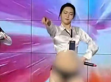 韩国娱乐圈竟然集体卖肉，下露底裤，上穿内衣，连性动作她们都搬到舞台上了！

这不