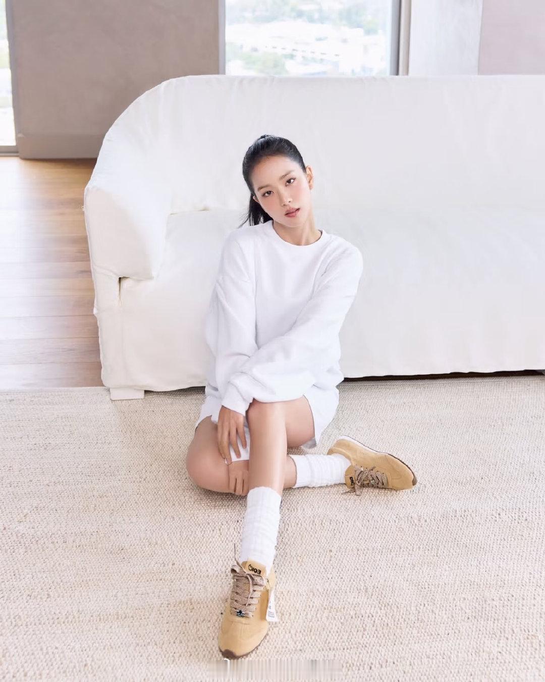 Bella Hadid、金智秀、赵露思、宁艺卓为alo拍摄的宣传大片，健康运动系