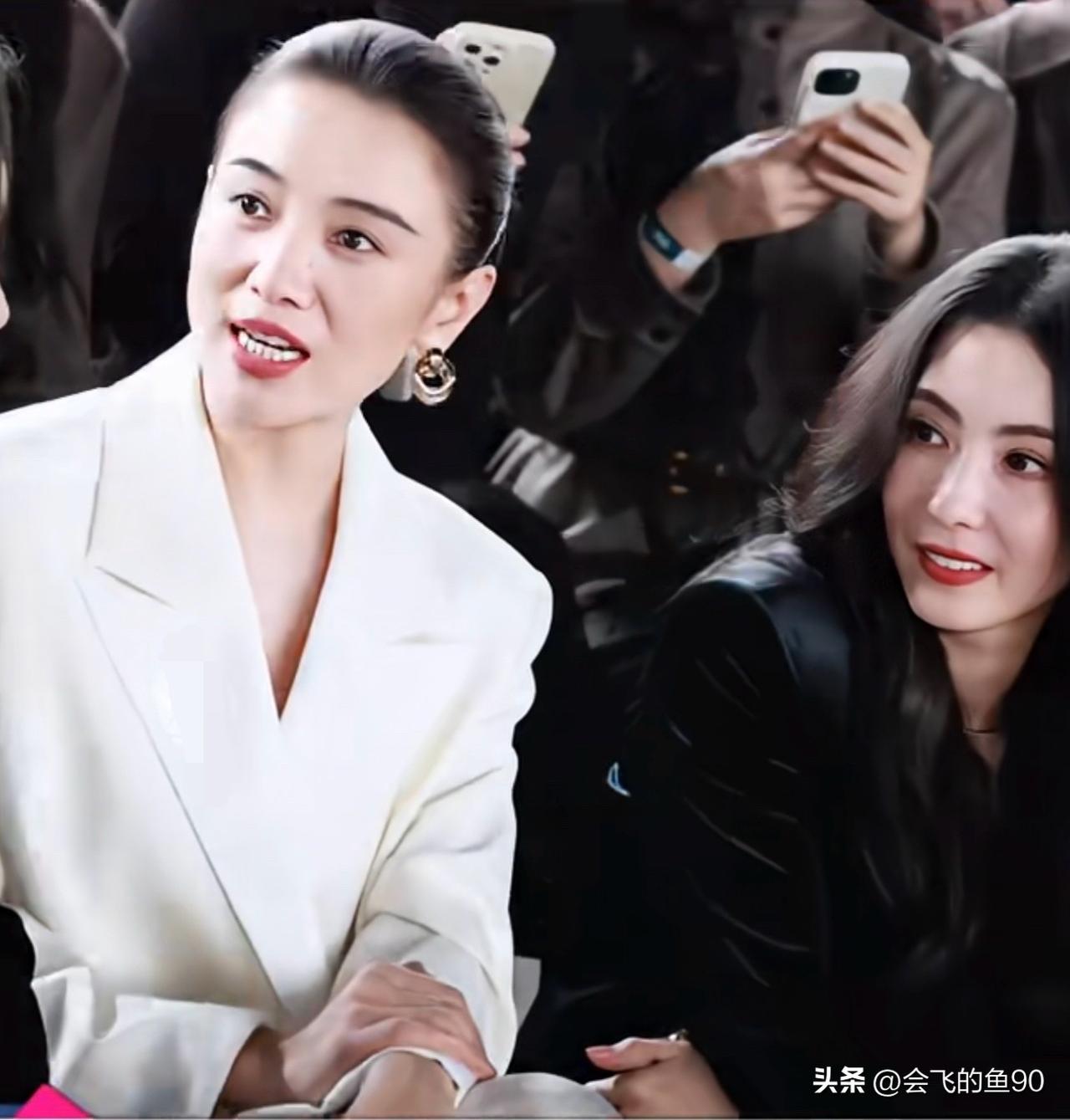 很多人吐槽，这次张柏芝输了！宋佳和张柏芝，同样是花容月貌，同样是46岁，两个人坐