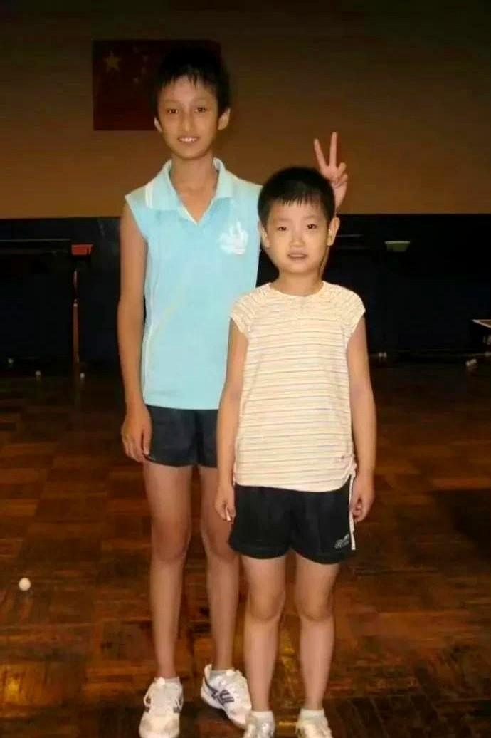 莎莎真是等比例长大！

估计莎莎本人看到这两张照片，都觉得不可思议吧！

[惊喜