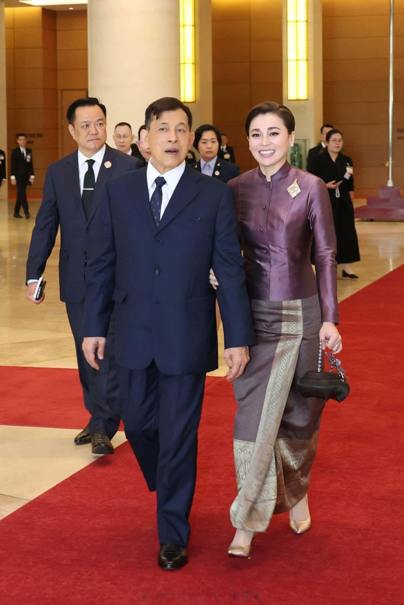 王室王室泰国王室素娘娘 2026年9月15日，狗哥素娘娘会见黎明兴和陈青敏。 