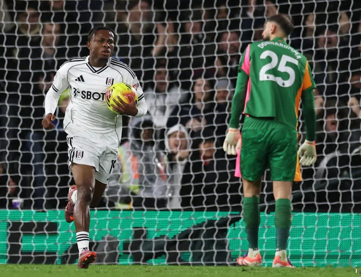 富勒姆 富勒姆老板太抠门了，夏窗只花了3500万英镑买了一个边锋凯文，阿萨雷、楚