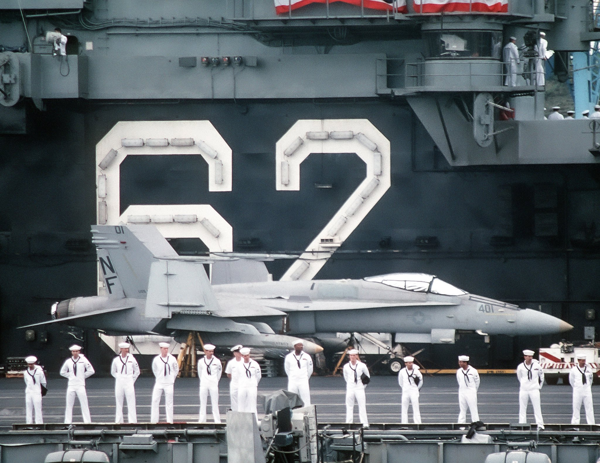1991年。跟随独立号部署的F-18 ​​​