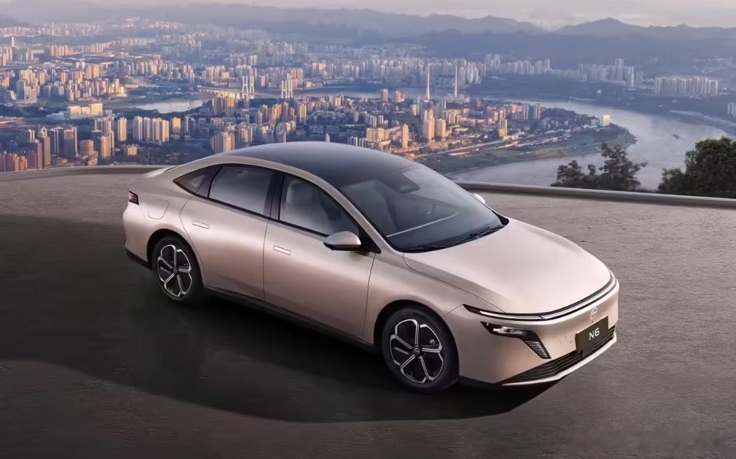 东风日产N6中型插混轿车上市新车定位插电混动中型轿车，车身尺寸为4831/188