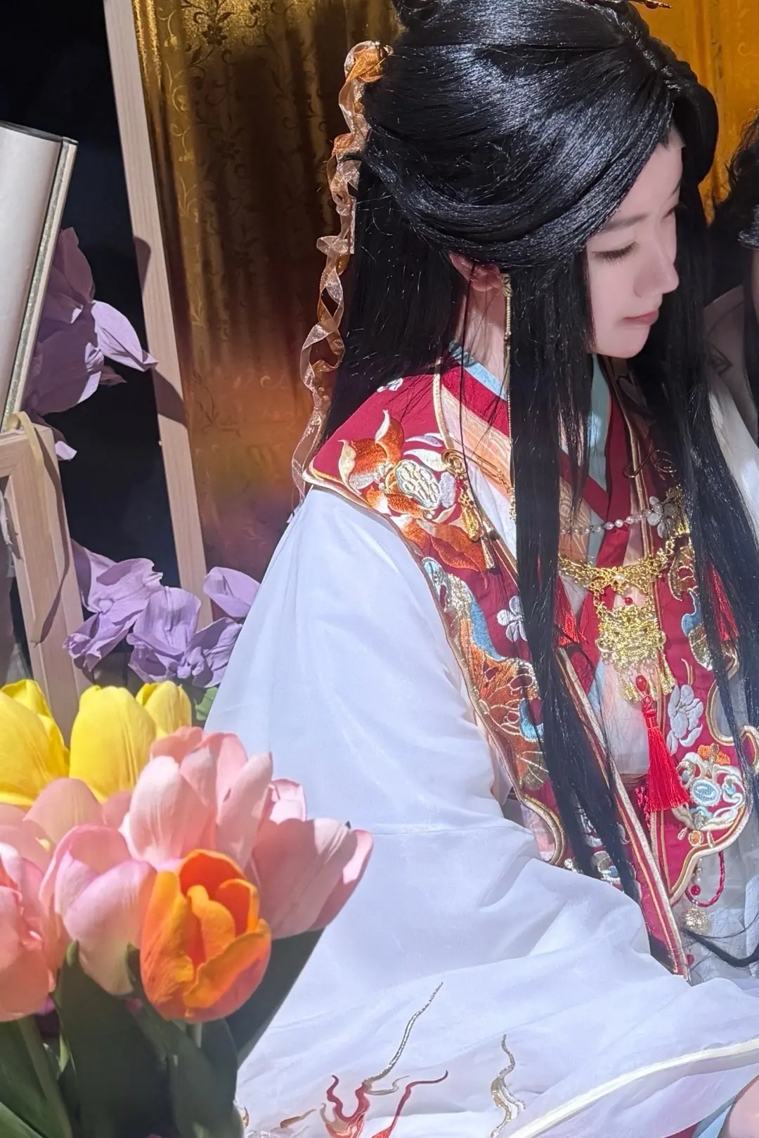 明灯三千，花开满城。