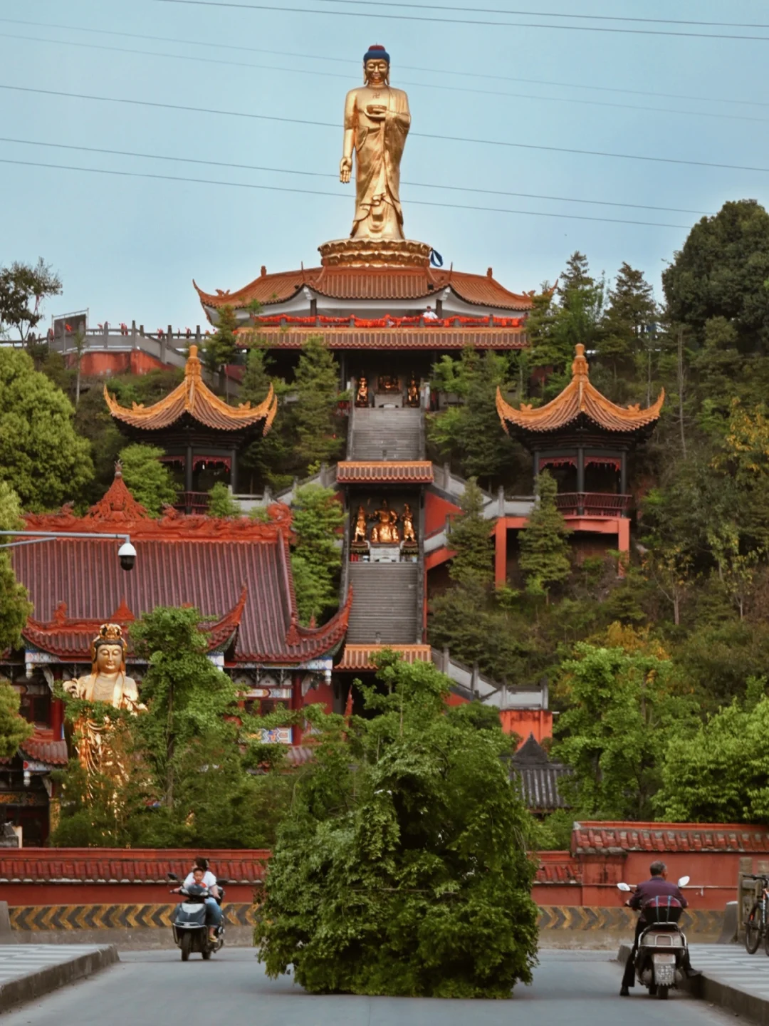 成都地铁直达明代古寺🙏震撼犹如置身异域