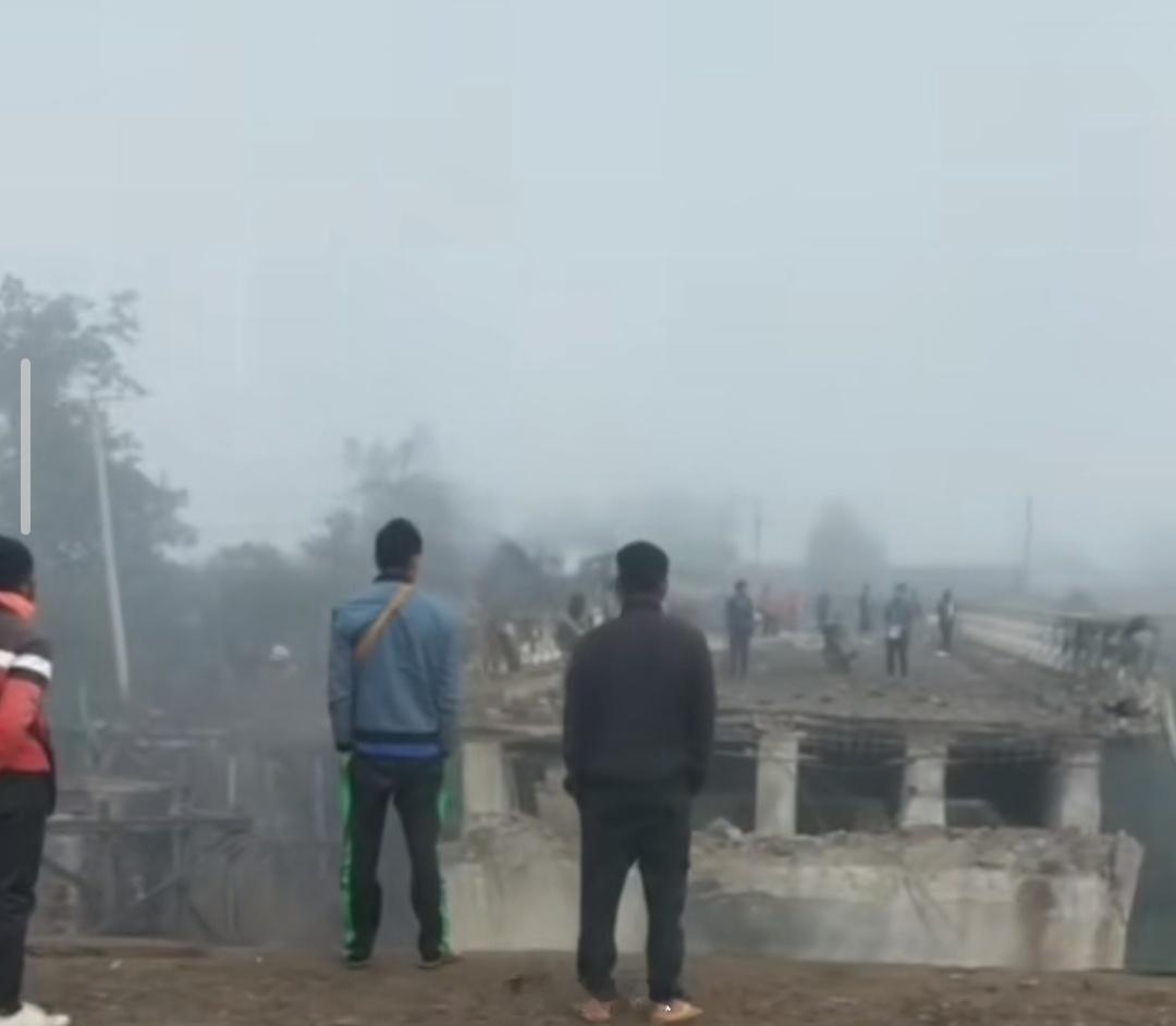 缅甸政府军把木姐通往腊戌的大桥给炸掉了，为的是防止果敢同盟军从老街打到木姐再打到