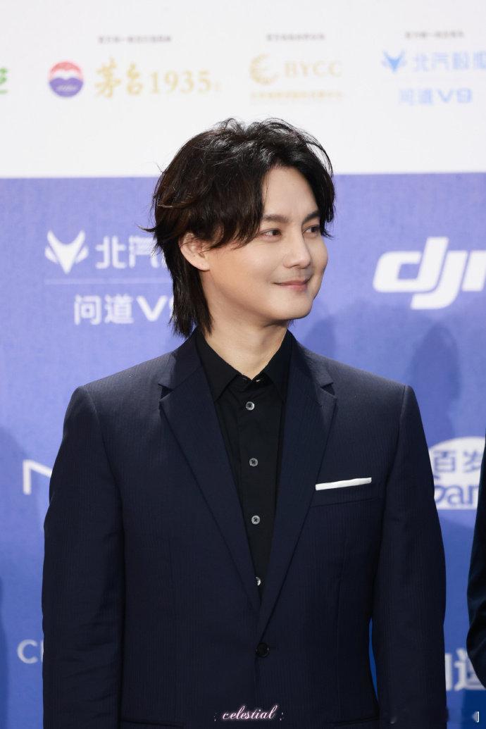 尹正 我丑你还来看这才是真性情，尹正回怼一点不拖泥带水 