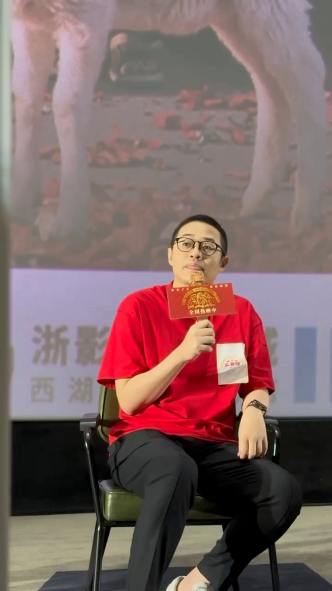 文牧野说战争夺走的是童年文牧野解释徐福看到赛夫背影花了20年导演真的太会埋伏笔了