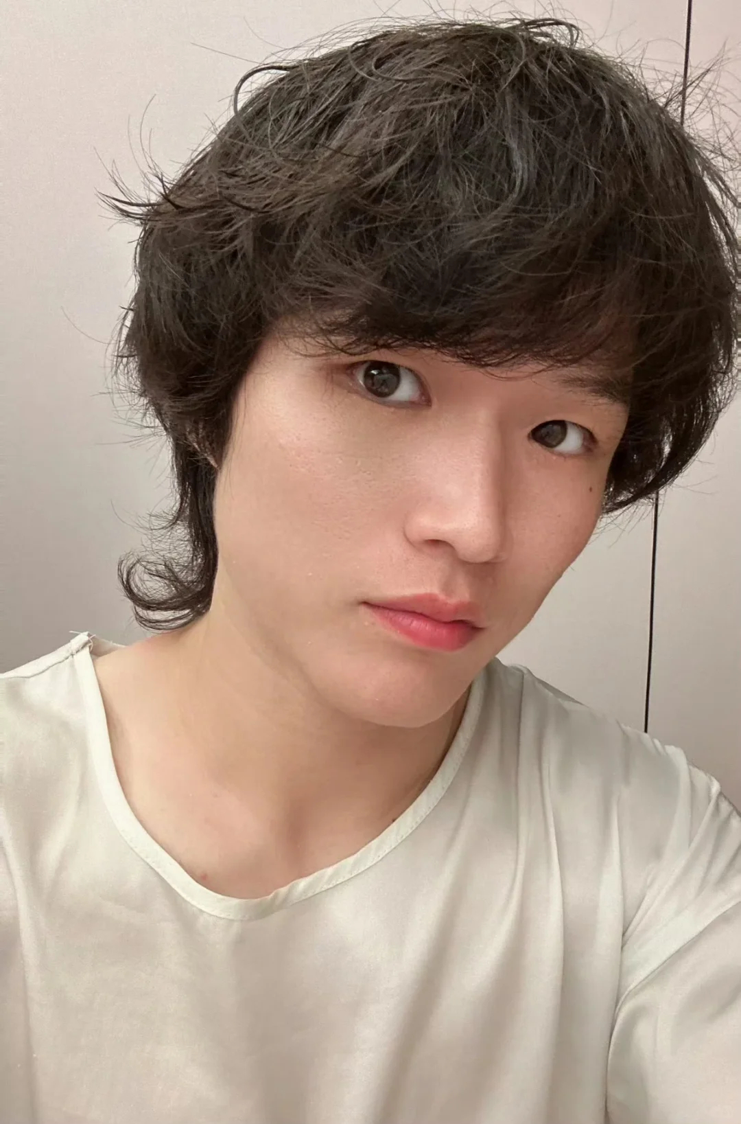 张伟丽化妆后自己都不认识了张伟丽化妆后自己都不认识了“格斗女王”化妆后也能变甜妹