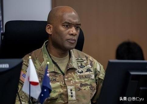 日前，驻韩美军司令布伦森称，“韩国就像一把指向中国的匕首”，他去年曾说，“韩国是