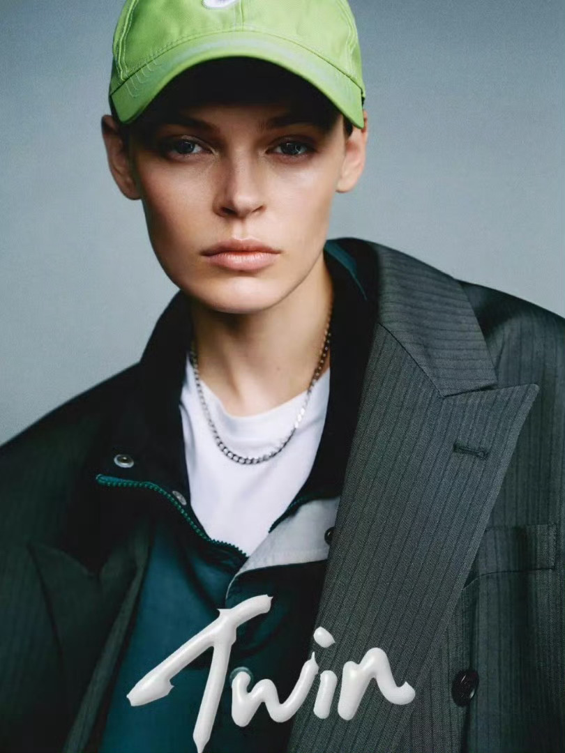 TWIN MAGAZINE AUGUST 2026摄影：Philip Messm