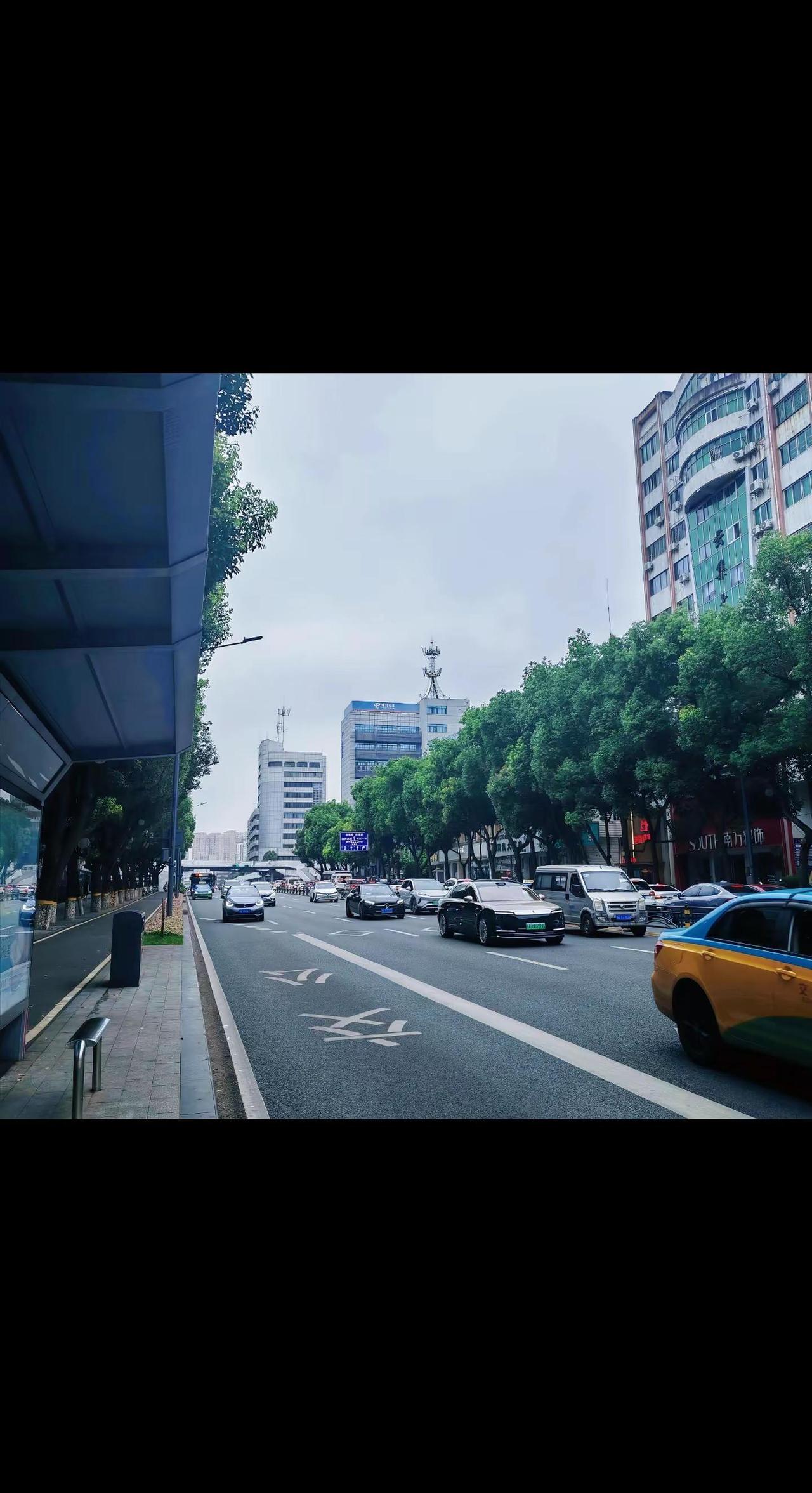 街景随拍 这个城市在哪里