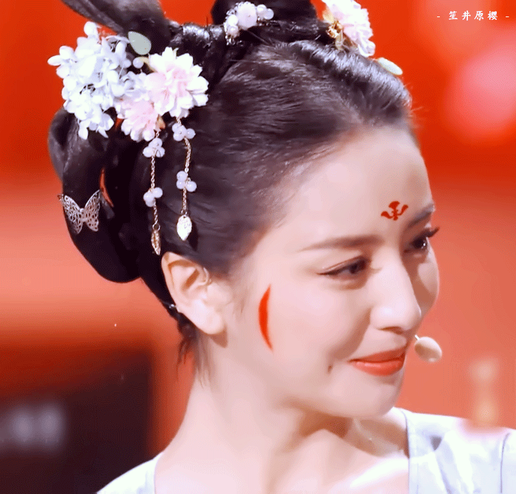 佟丽娅的古装真是美死了，倾国倾城。 ​​​