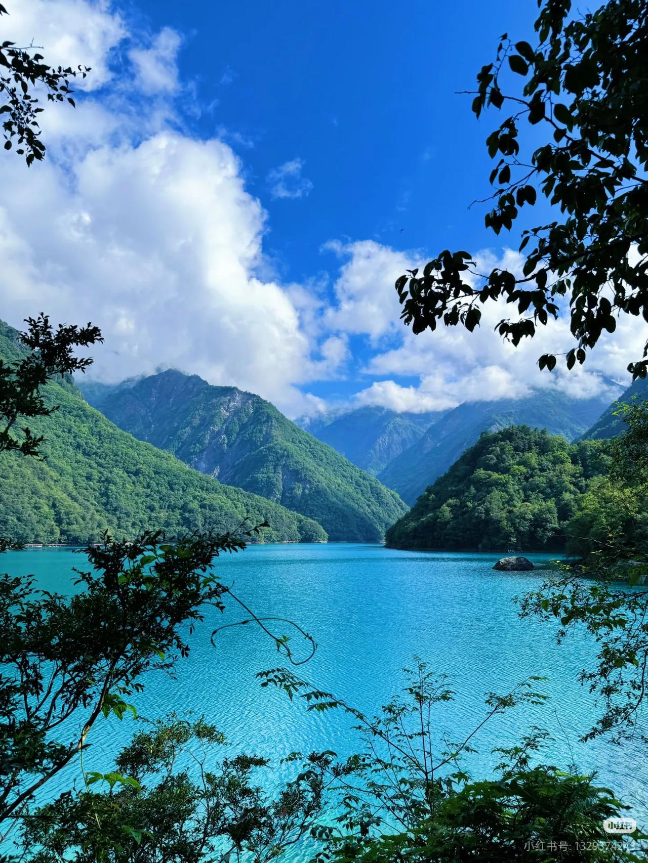 甘肃陇南，| 天池、牧场、溶洞、沟谷一网打尽！
[种草R]陇南3天旅行📸
把文