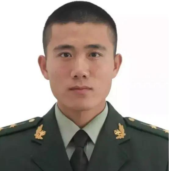 高考625分放弃名校，23岁牺牲前0.7秒，他推开战友喊出最后一句话

高考62